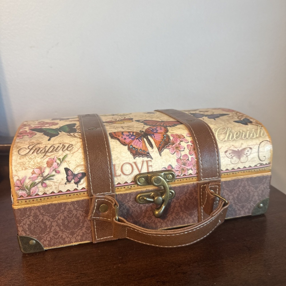 10.5"x7"X4.5" Punch Studio Travel Case Brass Lock Leather Handle Butterfly Store